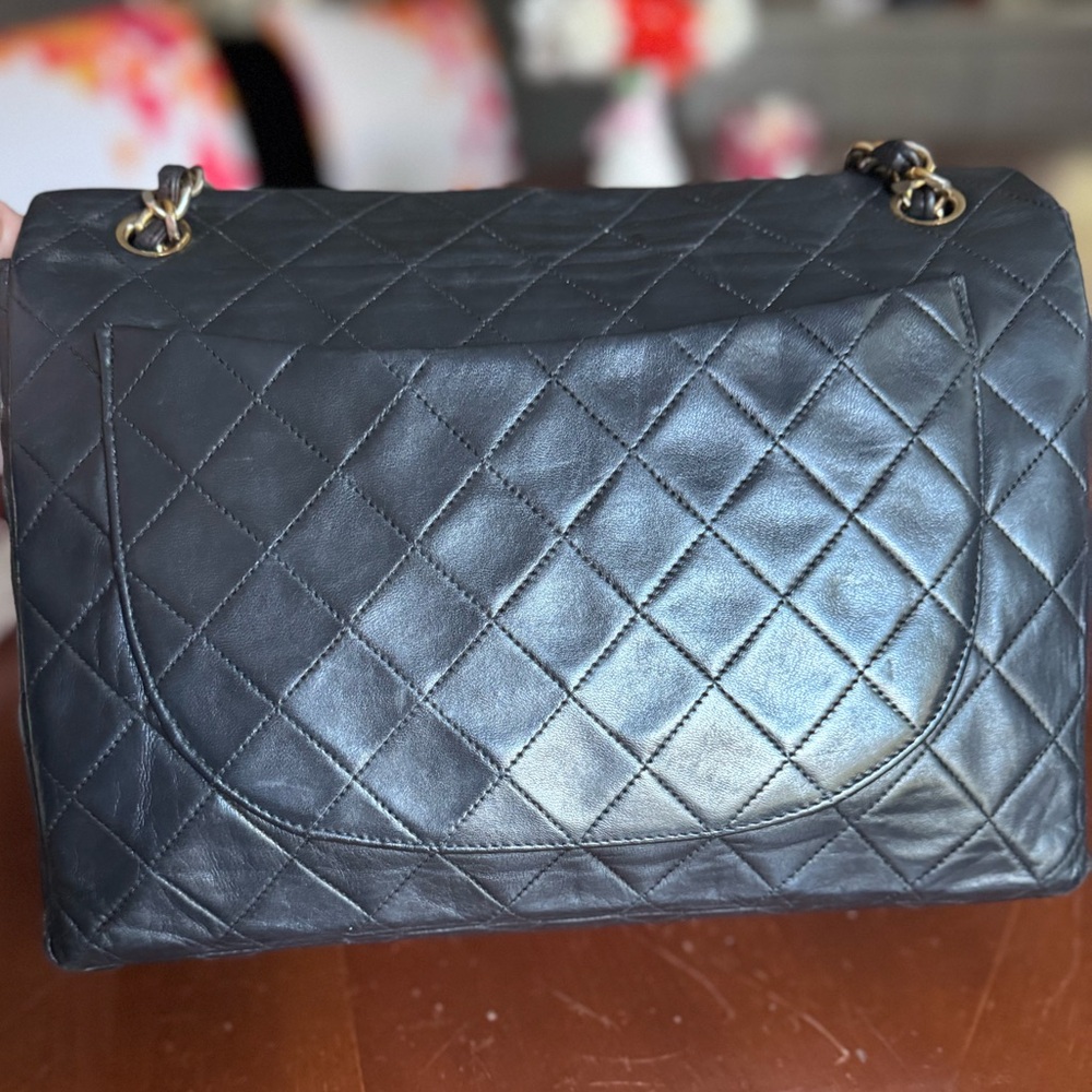 1 day Price Drop ! !! Authentic CHANEL Black Quilted Crossbody with Gold Chain - Picture 9 of 14